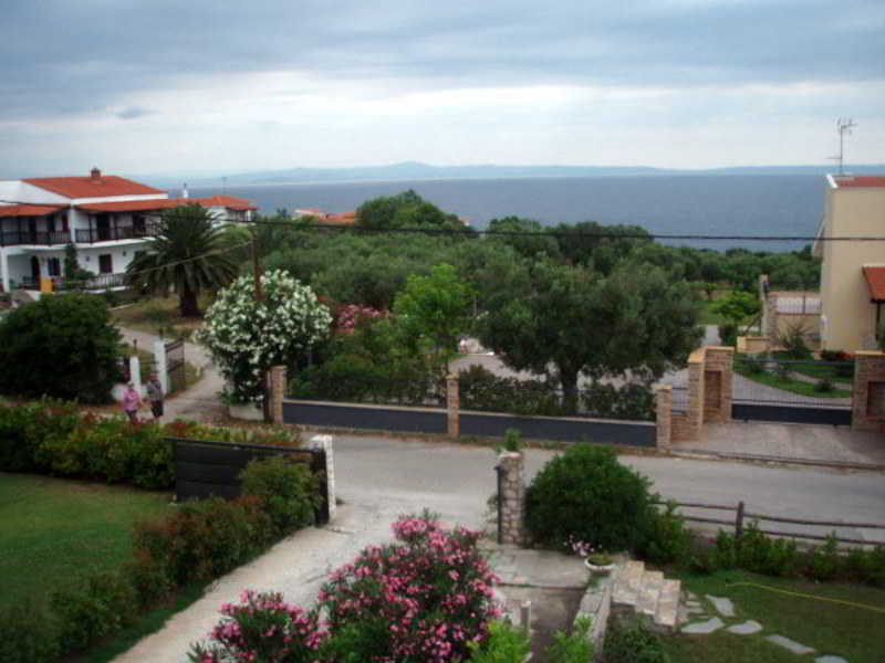 Апартаменты Marios Garden House Афитос Экстерьер фото