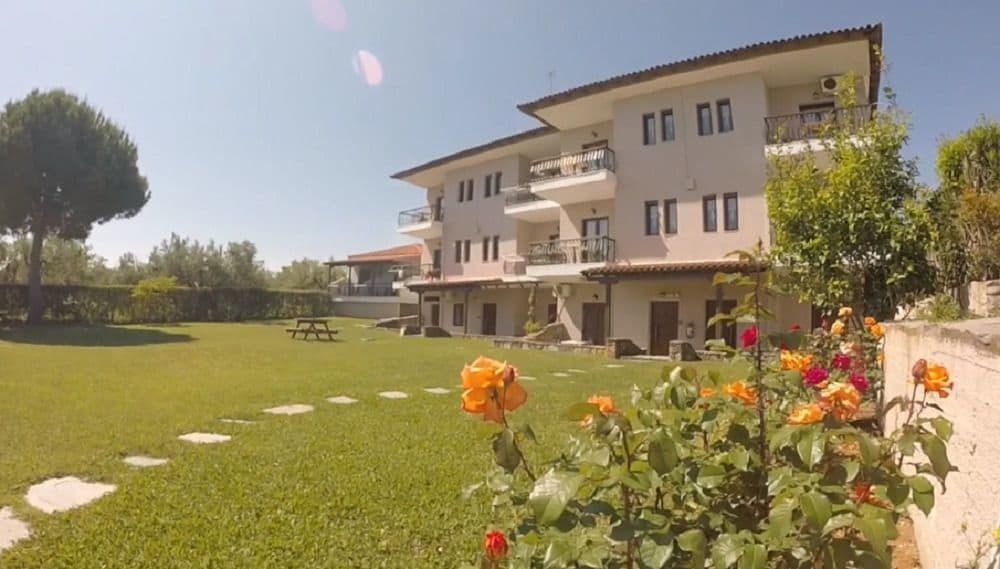 Апартаменты Marios Garden House Афитос Экстерьер фото